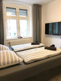 Holiday Apartment - Free Parking - WiFi - Apart 4 - Image 3