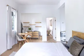 Modern Tam Valley Hideaway - Image 2