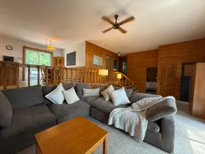 Lakefront Muskoka Escape with Dock, Beach & HotTub - Image 4