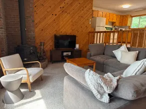 Lakefront Muskoka Escape with Dock, Beach & HotTub - Image 5