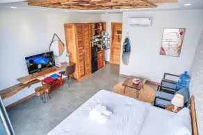 304MSNK Luxe Studio with Balcony and Kitchen - Image 4