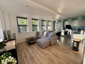 Free Parking | City Centre Luxury Apartment - Image 2