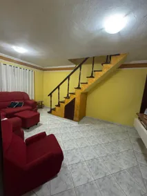 Family accommodation near the airport - Image 2