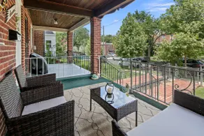 2 Off Street Parking | 10 min Walk 2 Metro | 3 BR - Image 4