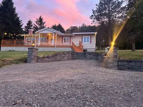 Beautiful House in the Catskills - Image 3