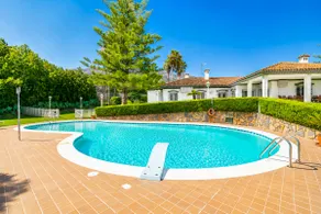 Cubo's Villa Galemar Torremolinos Pool & Padel - Image 2