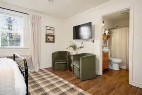 Cumberland Suite Hideaway Near Rock City Lights - Image 5