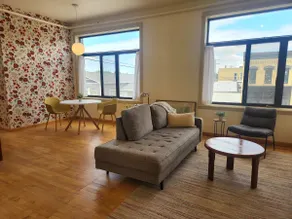 7 on 6th the Sunshine Apartment - Image 4