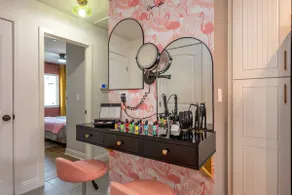 PINK Glam Paradise• KING bed• Makeup Bar• Selfies - Image 3