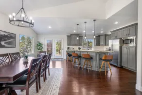 Luxury Home near Canyon & shopping. With HOT TUB - Image 3