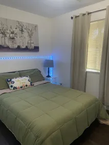 2‑BR Guesthouse w/Kitchen & Parking near SF & Napa - Image 5