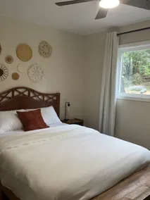 Cozy 2BR • Near I-5 & Mt. Shasta - Image 4
