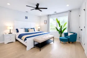 Luxury New Beach House | Sleeps 12 | Near NYC - Image 4