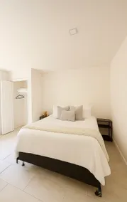 One Bed Apt with Free Parking – 5 Min to Six Flags - Image 4