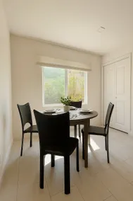 One Bed Apt with Free Parking – 5 Min to Six Flags - Image 3