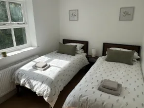 *NEW* 2 bedroom house - Image 4