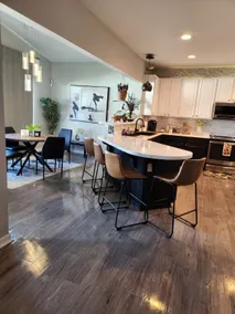 *NEW* Cozy & Very Stylish home for your family! - Image 3