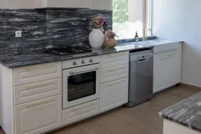 Comfortable Villa - 2min from the Beach - Image 5
