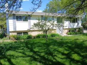 Greenish-Acres Farmhouse - Image 2