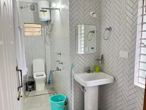 The Green Canopy/2Bk/1AC/Garden/Parking/Near Cafes - Image 3