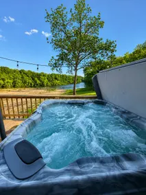 Riverfront+Jacuzzi+Fireplace+6Bed+3Bath+Bar+BBQ - Image 3