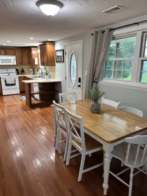Mountain View Farmhouse - Image 3