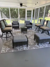 Pet-Friendly, Cozy, Fully Remodeled Home - Image 4