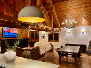 Stratton Designers Chalet 4 BR, Jacuzzi - Image 5