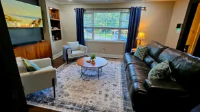 Chic Designer Getaway; Private Cul-de-Sac;VetOwned - Image 4