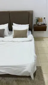 Room and lounge with self check-in - Image 5