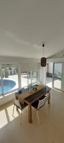 6-person villa with private spa and pool - Image 4