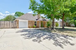 Rex Ranch | Dino Retreat | King Bed | Sleeps 6 - Image 3