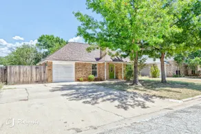 Rex Ranch | Dino Retreat | King Bed | Sleeps 6 - Image 2