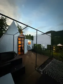 Gadeni's Tepee Cabin with Jacuzzi - Image 2