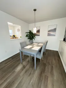 Spacious 4BR Home | Free Parking • Full Kitchen - Image 4