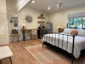 Foothills Retreat - Image 2