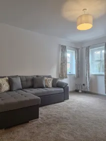 Newly renovated and modern first floor flat. - Image 5