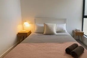 4-bedroom townhouse(Parties not permitted) - Image 3