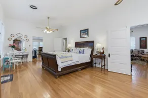 The Webb House (Downtown & Historical, sleeps 6) - Image 4