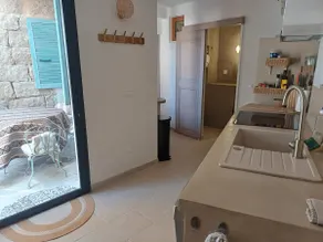 Village center, ground floor apartment - Image 3
