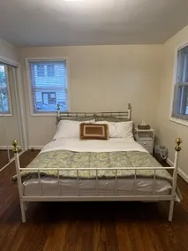 Charming Home in North Arlington - Image 3