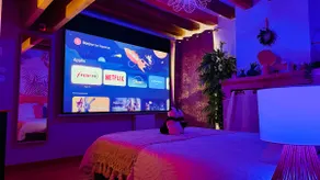 Coconut & Cinema Escape · 5 min Beauval Clim Zoo - Image 3