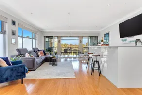 Oceana Haven—Beachside Serenity and Modern Comfort - Image 4