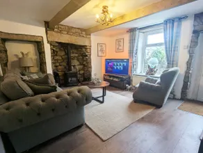 Beautiful Waterfall Cottage with Countryside Walks - Image 2