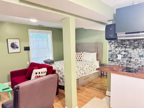 Private suite in Beltsville - Image 3
