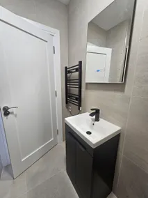 The Vibe Suite. Best Location - Image 2