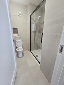 The Vibe Suite. Best Location - Image 4