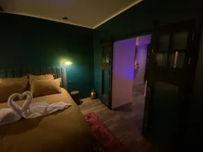 Romantic suite with Jacuzzi ”Love Room” - Image 3