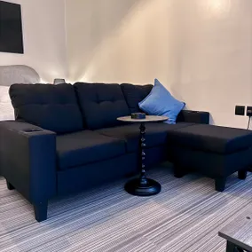 Studio in Al Faisaliah neighborhood, private outdoor session and private parking - Image 5