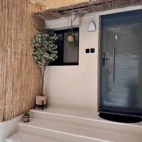 Studio in Al Faisaliah neighborhood, private outdoor session and private parking - Image 2